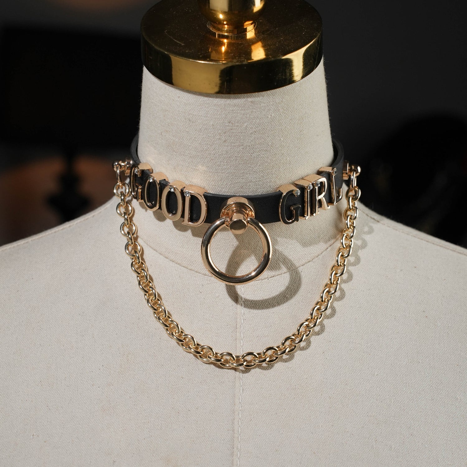 Antiphus Metal Letter Choker with chain & Oring
